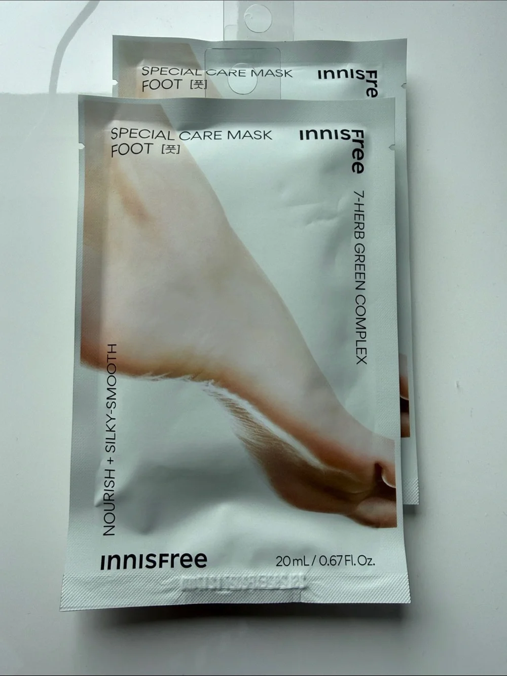 Innisfree Foot  Care Mask - Nourishing Treatment (2-Pack)